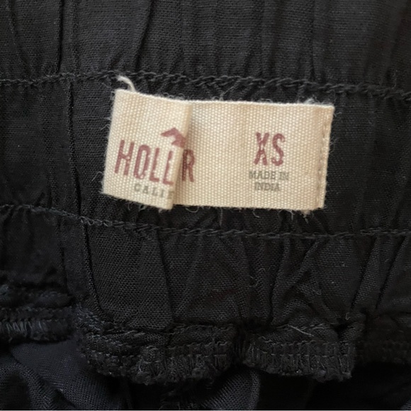 Black Flow Shorts - Picture 3 of 3